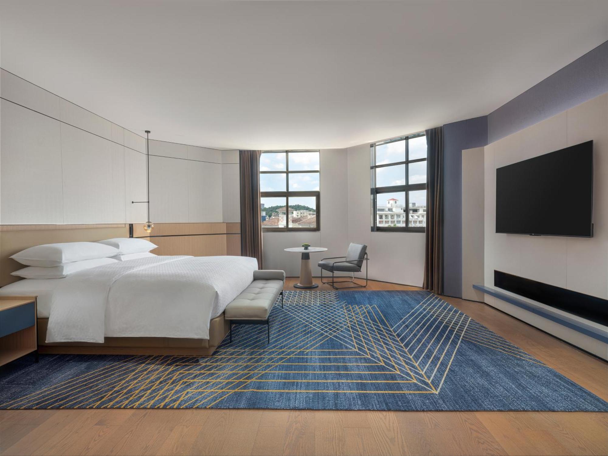 Four Points By Sheraton Yangjiang City Center Exterior photo