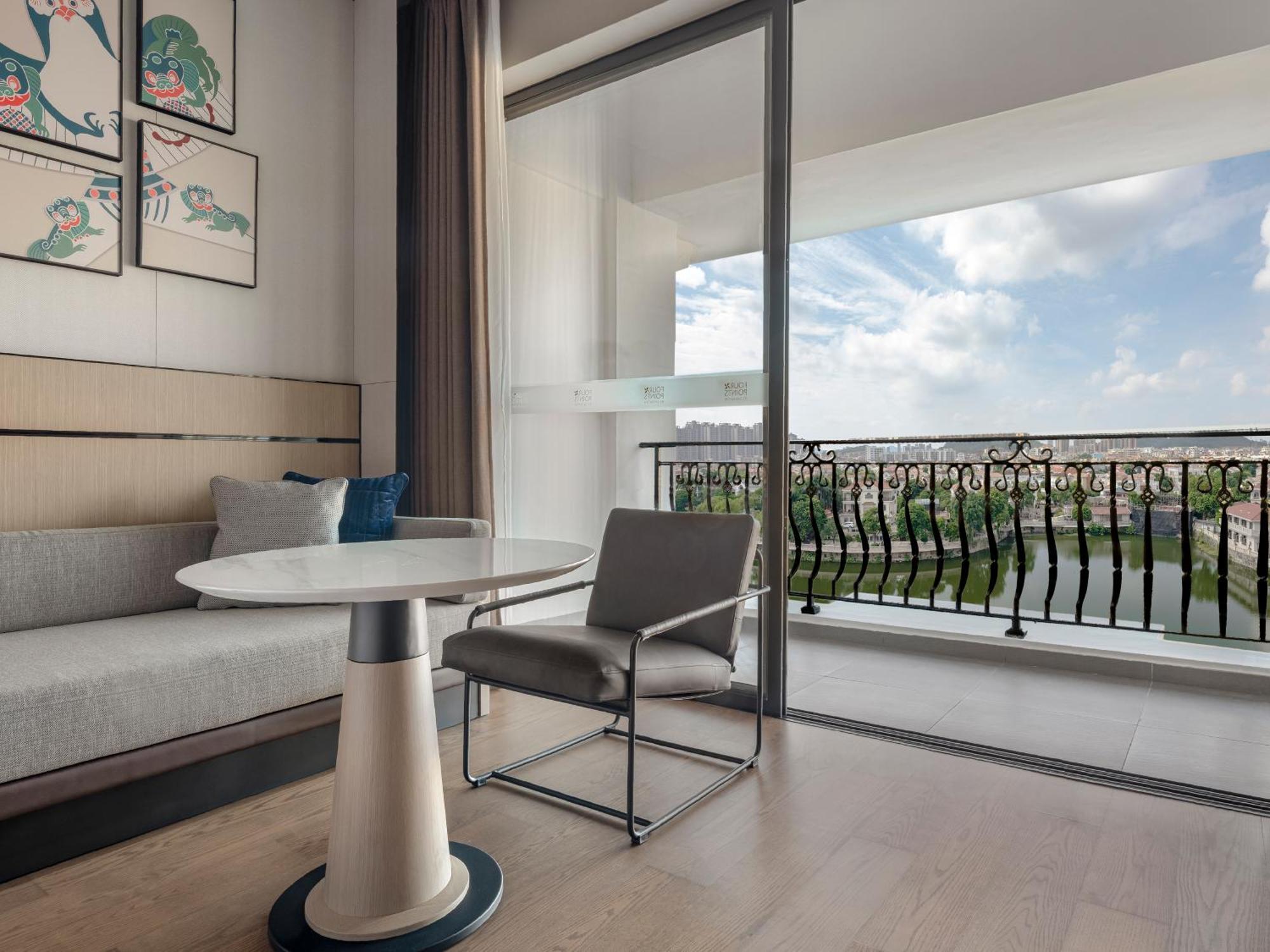 Four Points By Sheraton Yangjiang City Center Exterior photo