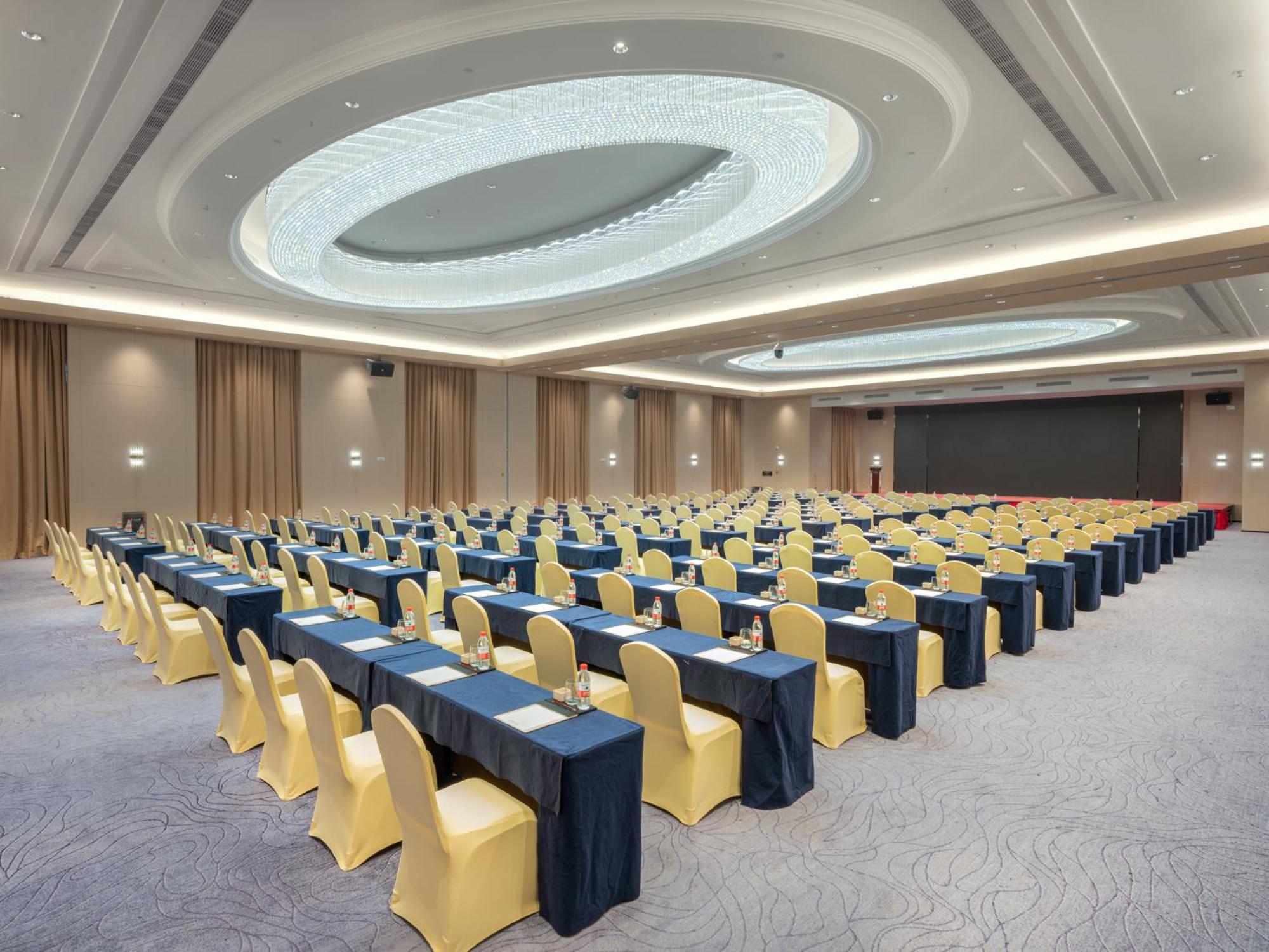 Four Points By Sheraton Yangjiang City Center Exterior photo