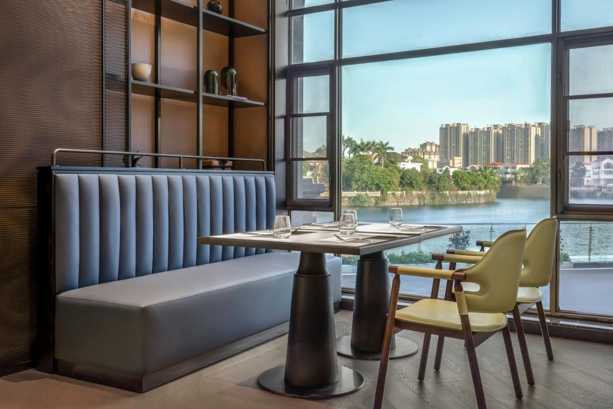 Four Points By Sheraton Yangjiang City Center Exterior photo
